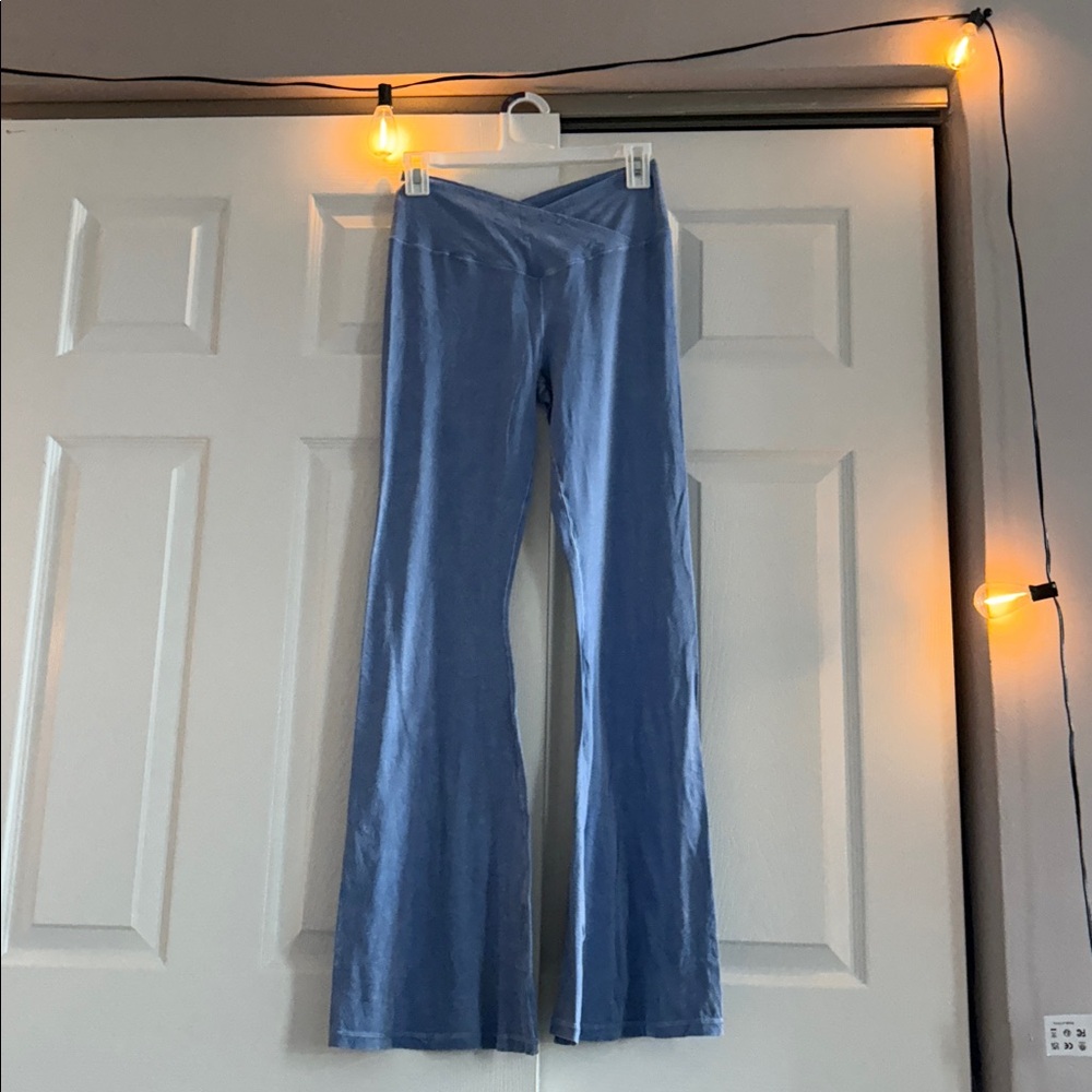 Aerie OFFLINE Double V Crossover Super Soft